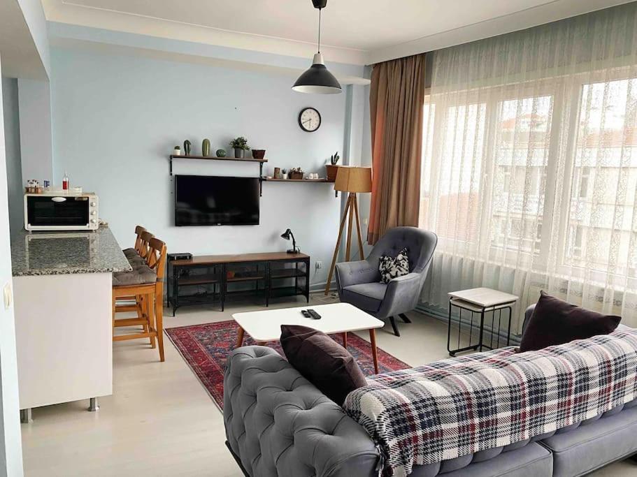 Vip Sisli Square Central House Apartment Истанбул Екстериор снимка